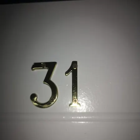 Gatos House 2 Hotel *