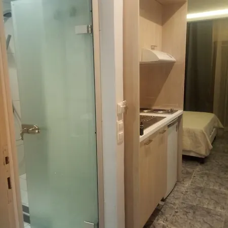 Gatos House 2 Hotel *