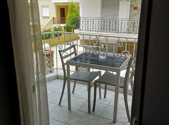 Gatos House 2 Hotel Pefkochori