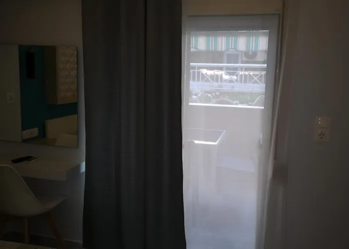 Отель Gatos House 2 Пефкохори