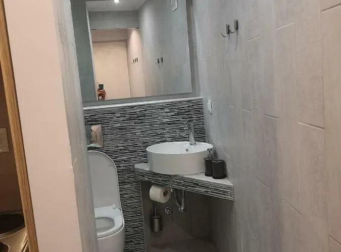 Отель Gatos House 2 *